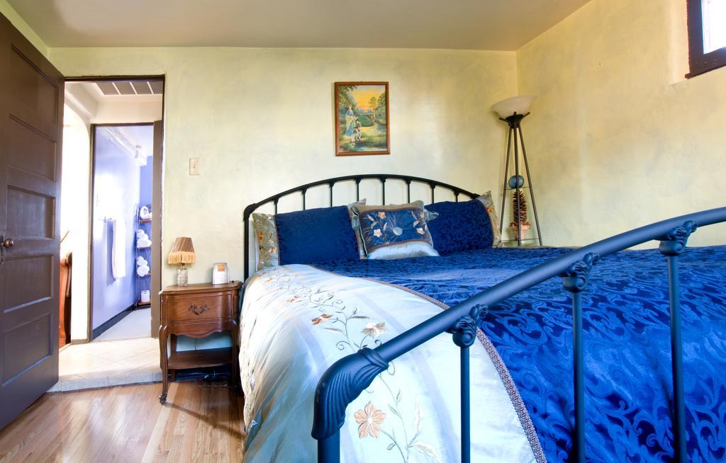 Downtown Historic Bed & Breakfast Αλμπουκέρκι Δωμάτιο φωτογραφία