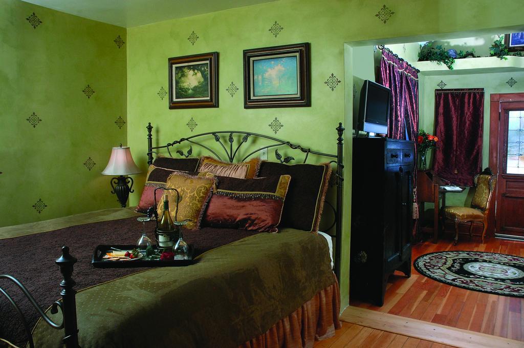 Downtown Historic Bed & Breakfast Αλμπουκέρκι Δωμάτιο φωτογραφία